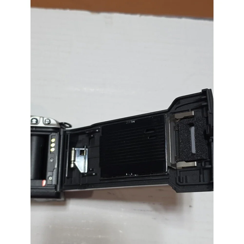 Canon EOS Rebel 2000 35mm SLR Film Camera Body Only, Pop Up Flash